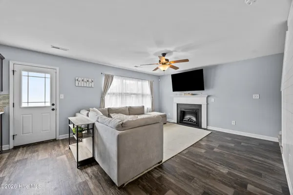 $349,900 | 214 Breakwater Drive, Sneads Ferry, NC 28460