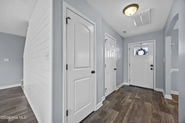 $349,900 | 214 Breakwater Drive, Sneads Ferry, NC 28460