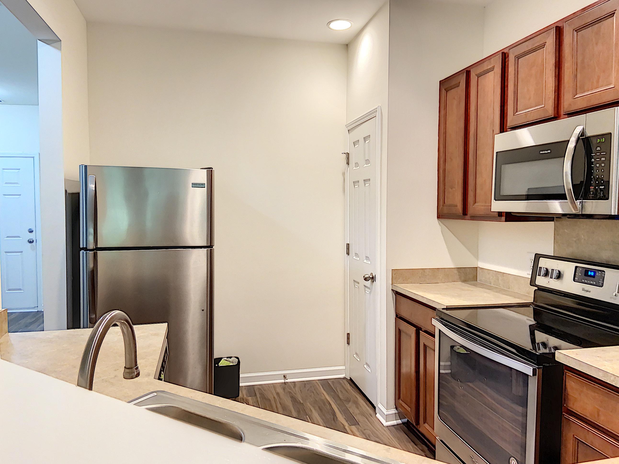 331 Flyway Road Goose Creek, SC 29445 - Photo 9 of 16 Kitchen