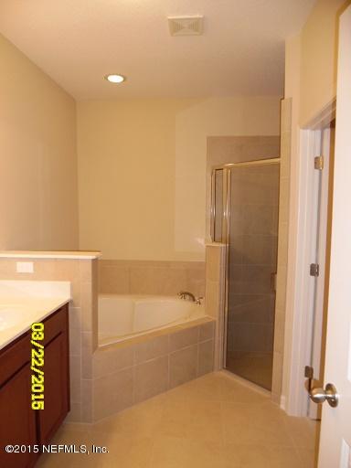 3095 Chestnut Ridge Way, Unit 21F Orange Park, FL 32065 - Photo 25 of 33 21F - Edgewood - Master Bath MLS.jpg