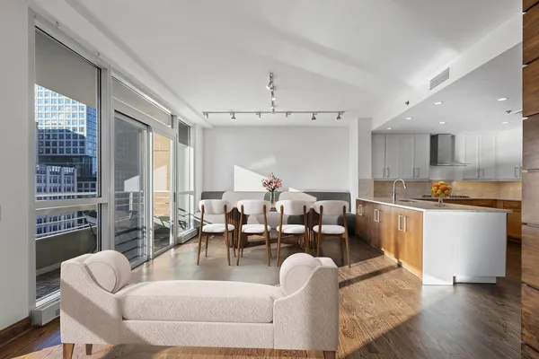 $6,950 | 250 East Pearson Street, Unit 1601A, Chicago, IL 60611