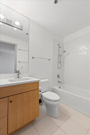 $6,950 | 250 East Pearson Street, Unit 1601A, Chicago, IL 60611