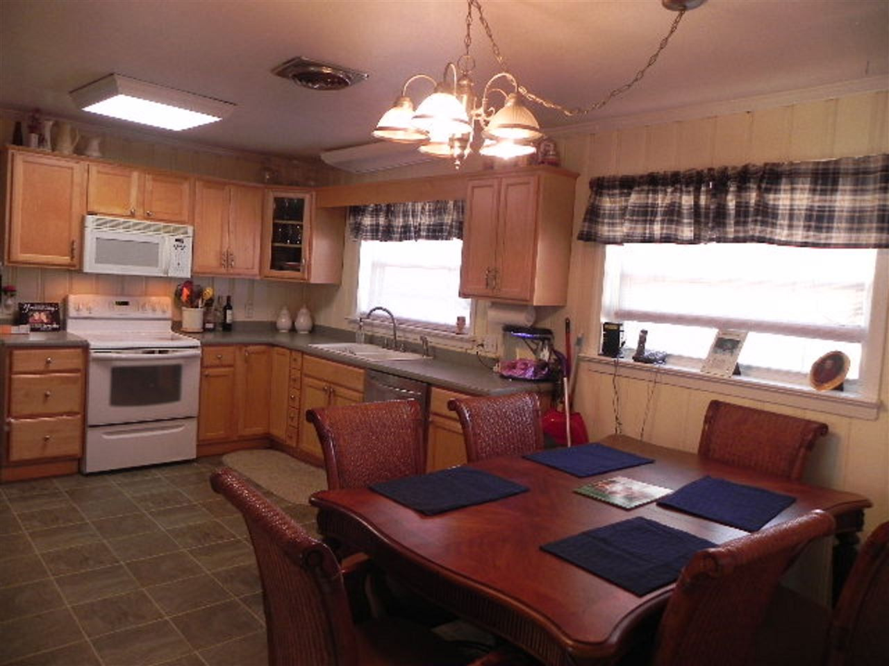 906 Mcpherson Road Burlington, NC 27215 - Photo 4 of 20 Photo 4