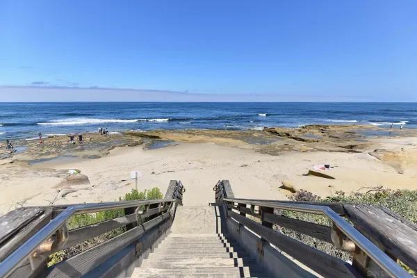 $1,950,000 | 220 Coast Boulevard, Unit 1B, La Jolla, CA 92037