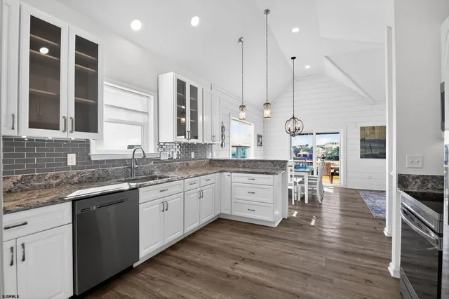 $1,790,000 | 5 East Sumner Avenue, Strathmere, NJ 08248