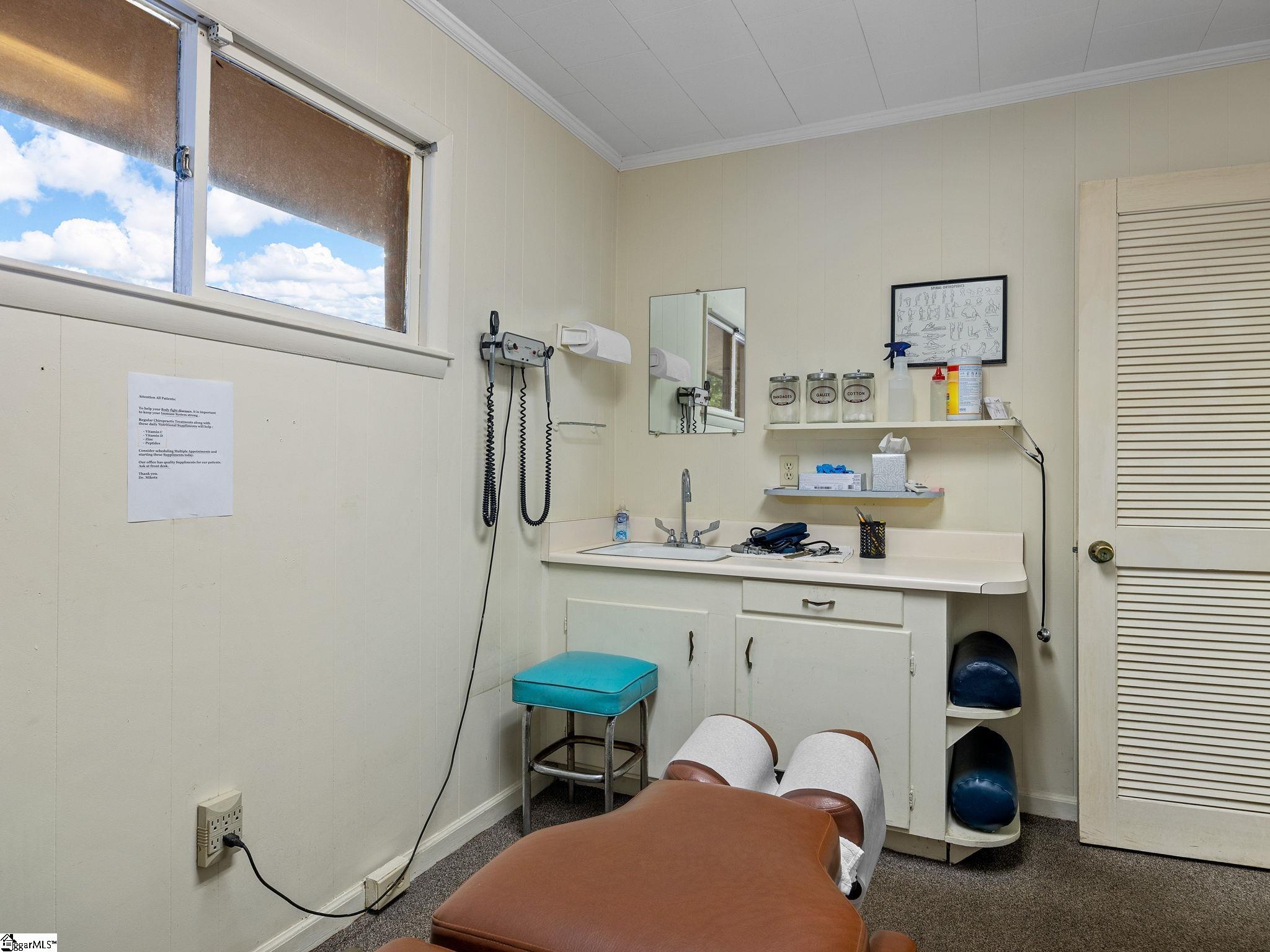 111 West Rutledge Avenue Gaffney, SC 29340 - Photo 17 of 37