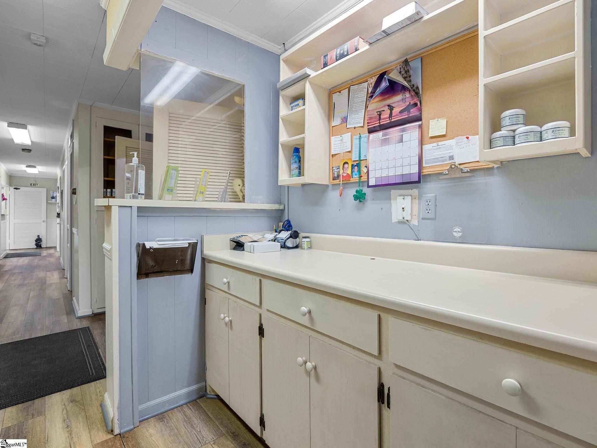 111 West Rutledge Avenue Gaffney, SC 29340 - Photo 21 of 37