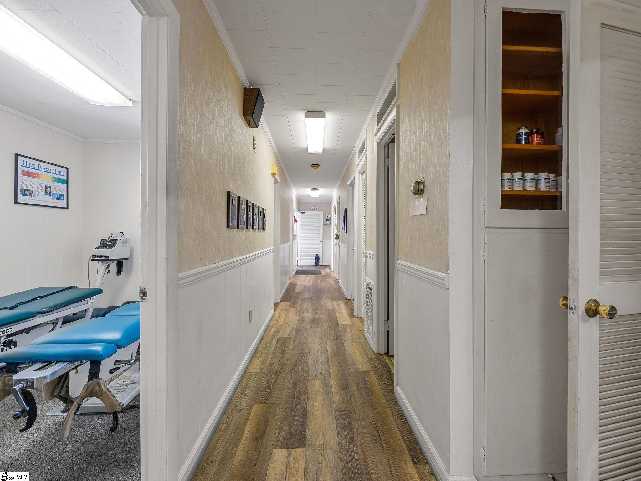 111 West Rutledge Avenue Gaffney, SC 29340 - Photo 22 of 37