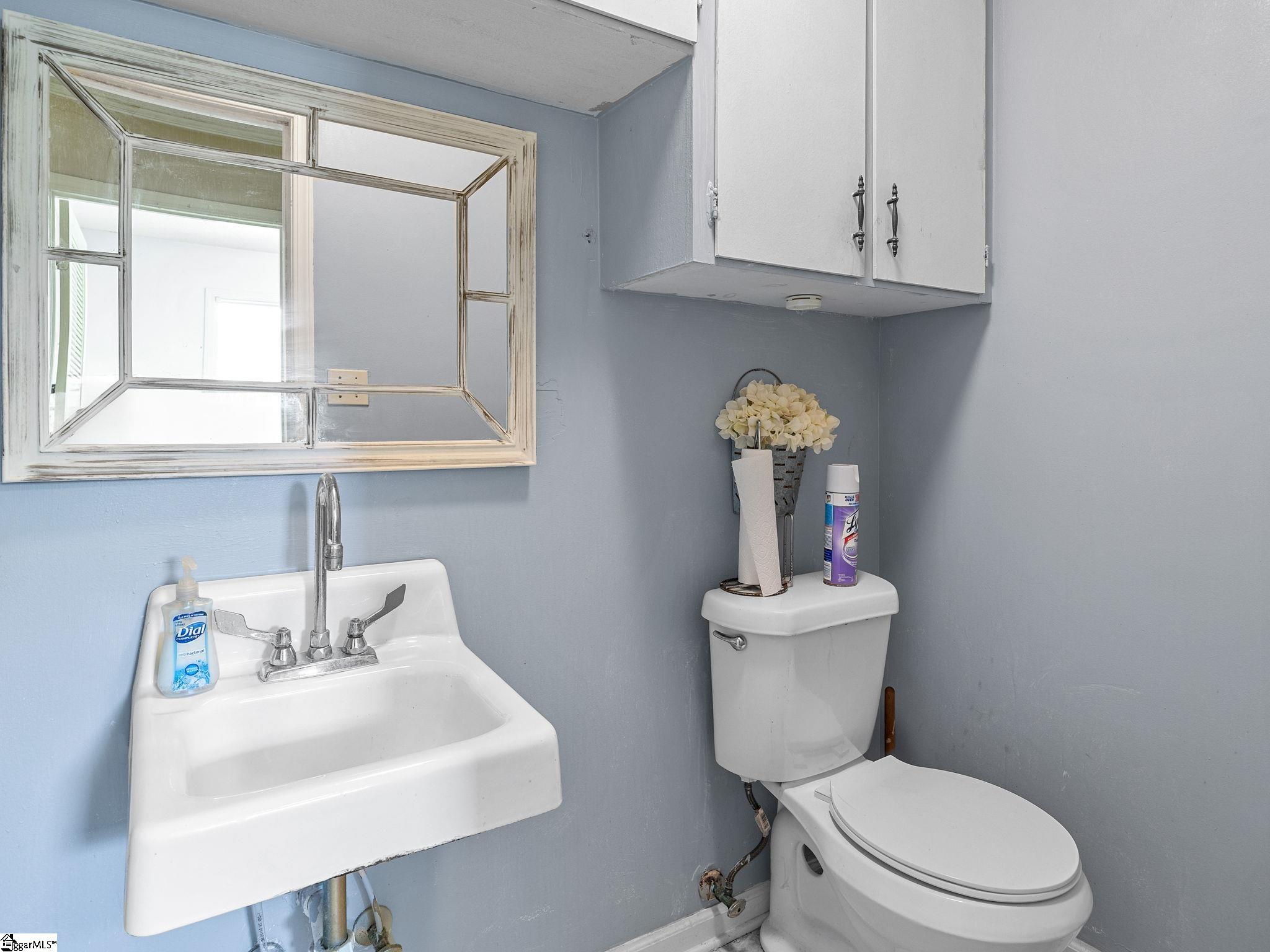 111 West Rutledge Avenue Gaffney, SC 29340 - Photo 23 of 37