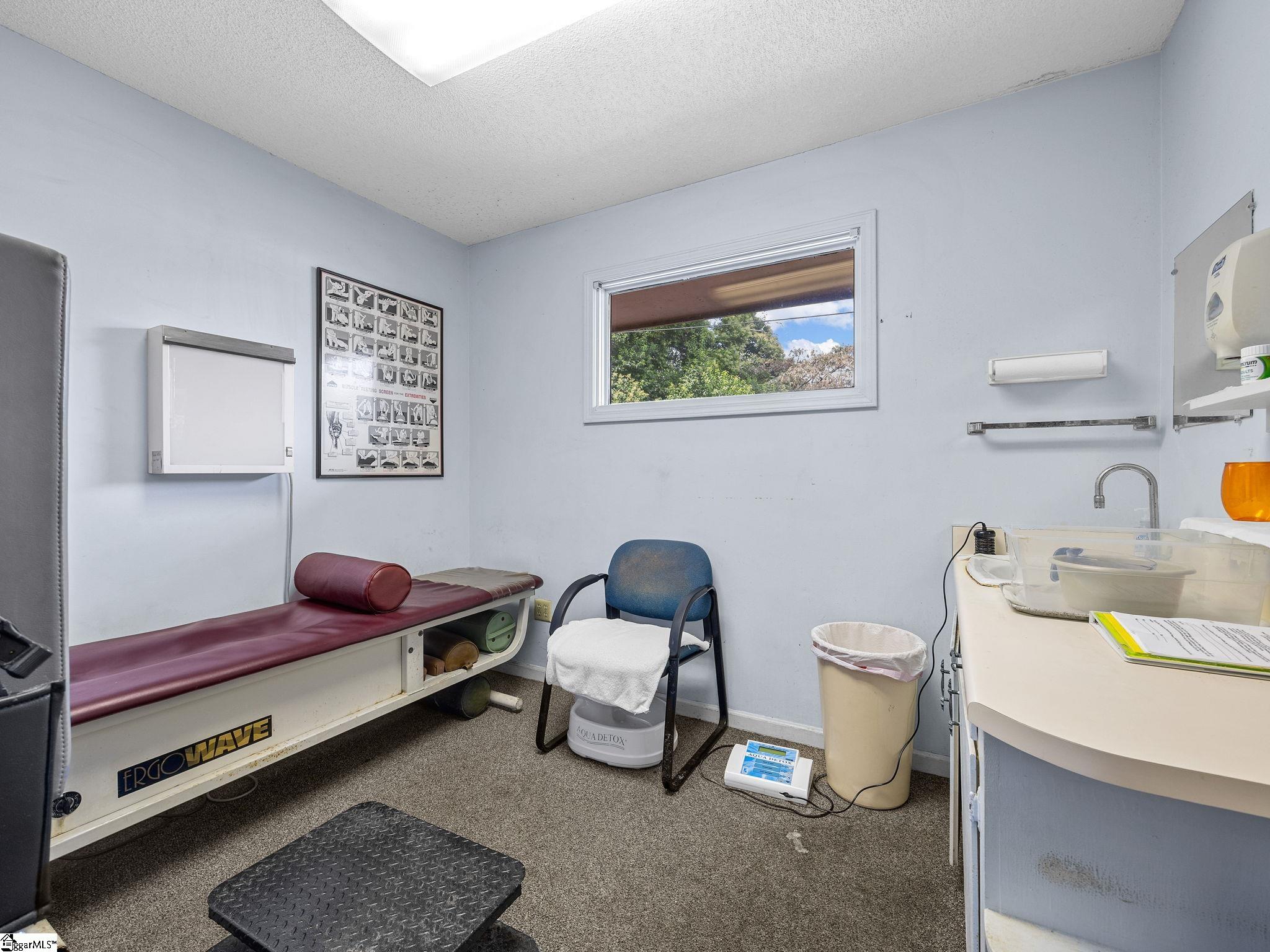 111 West Rutledge Avenue Gaffney, SC 29340 - Photo 24 of 37