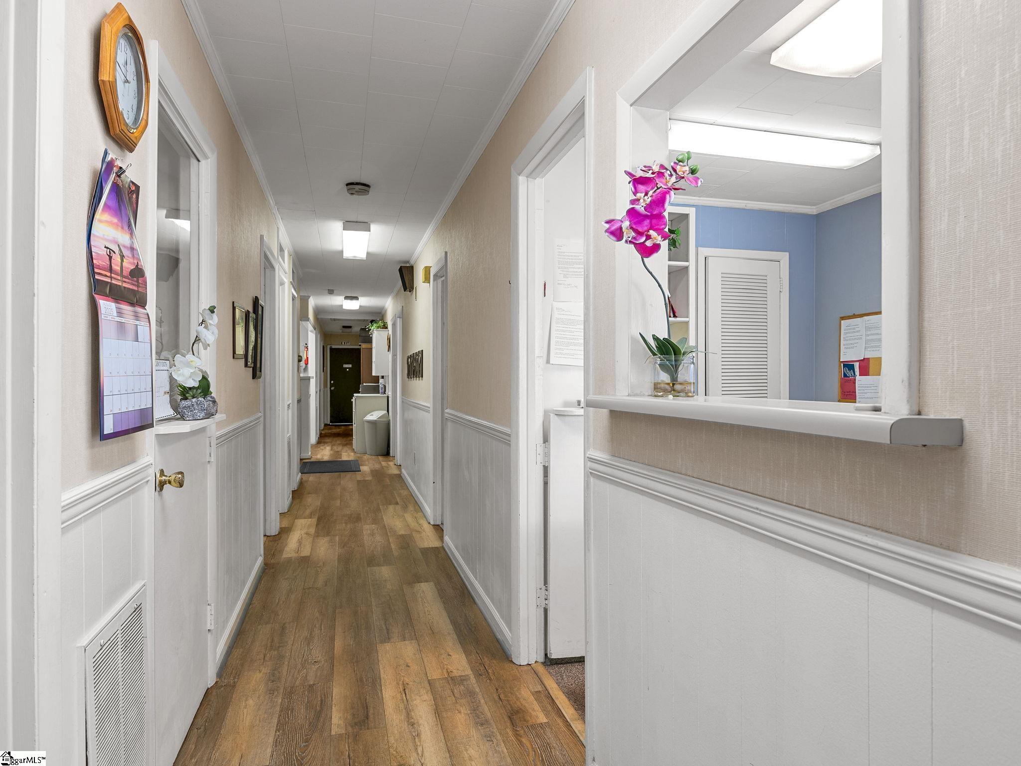 111 West Rutledge Avenue Gaffney, SC 29340 - Photo 3 of 37