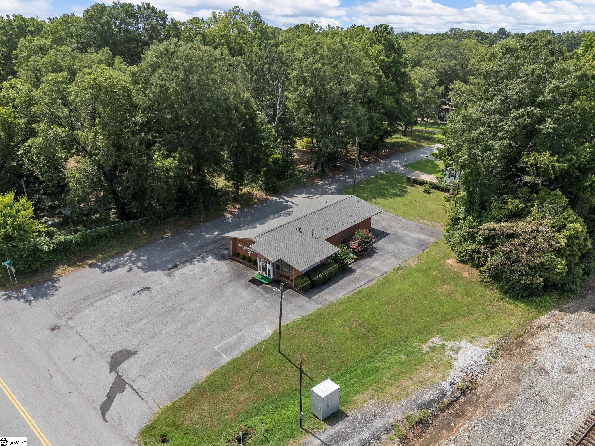 111 West Rutledge Avenue Gaffney, SC 29340 - Photo 7 of 37