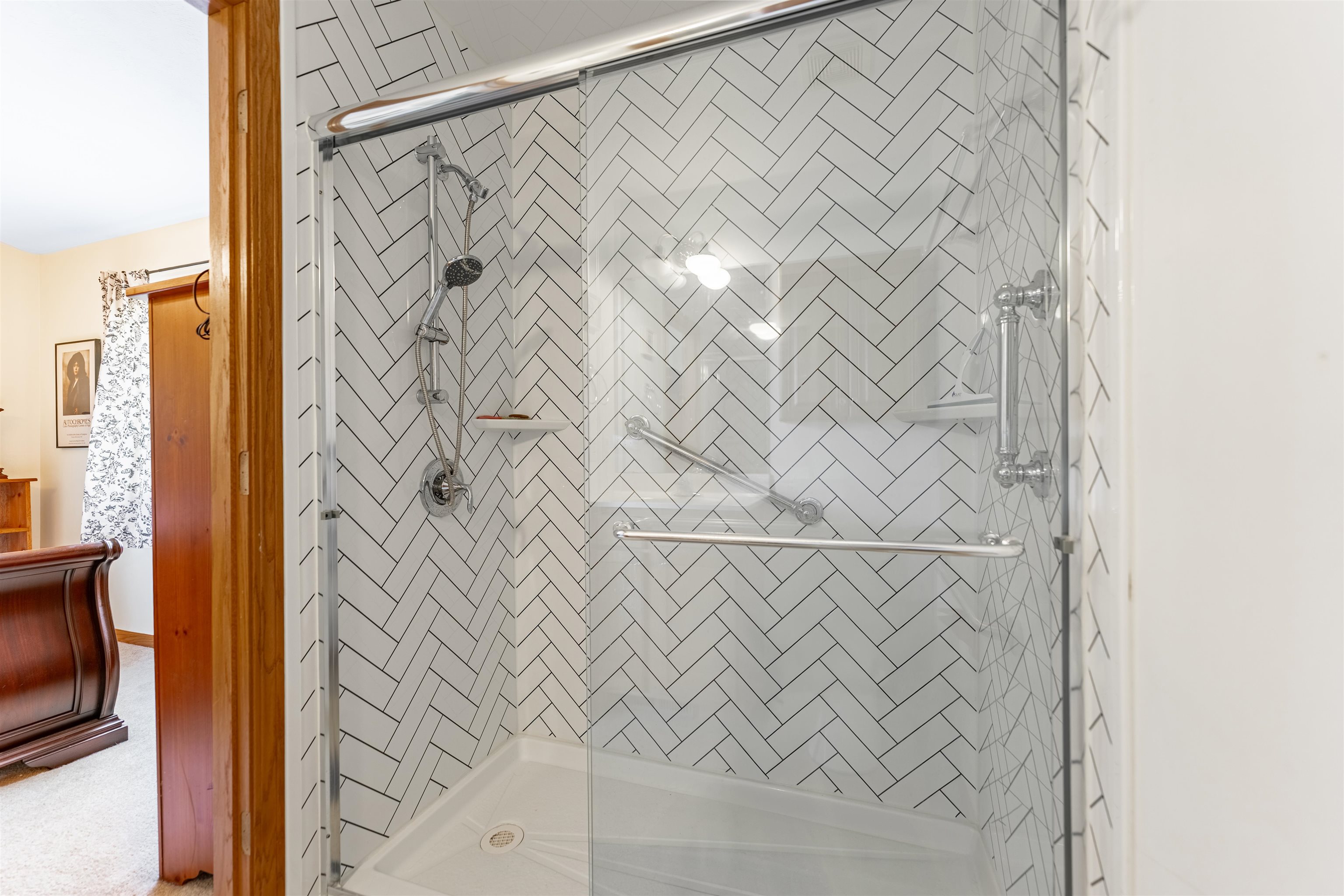 2155 Derby Lane Belvidere, IL 61008 - Photo 19 of 37 a bathroom with a shower curtain and a shower curtain