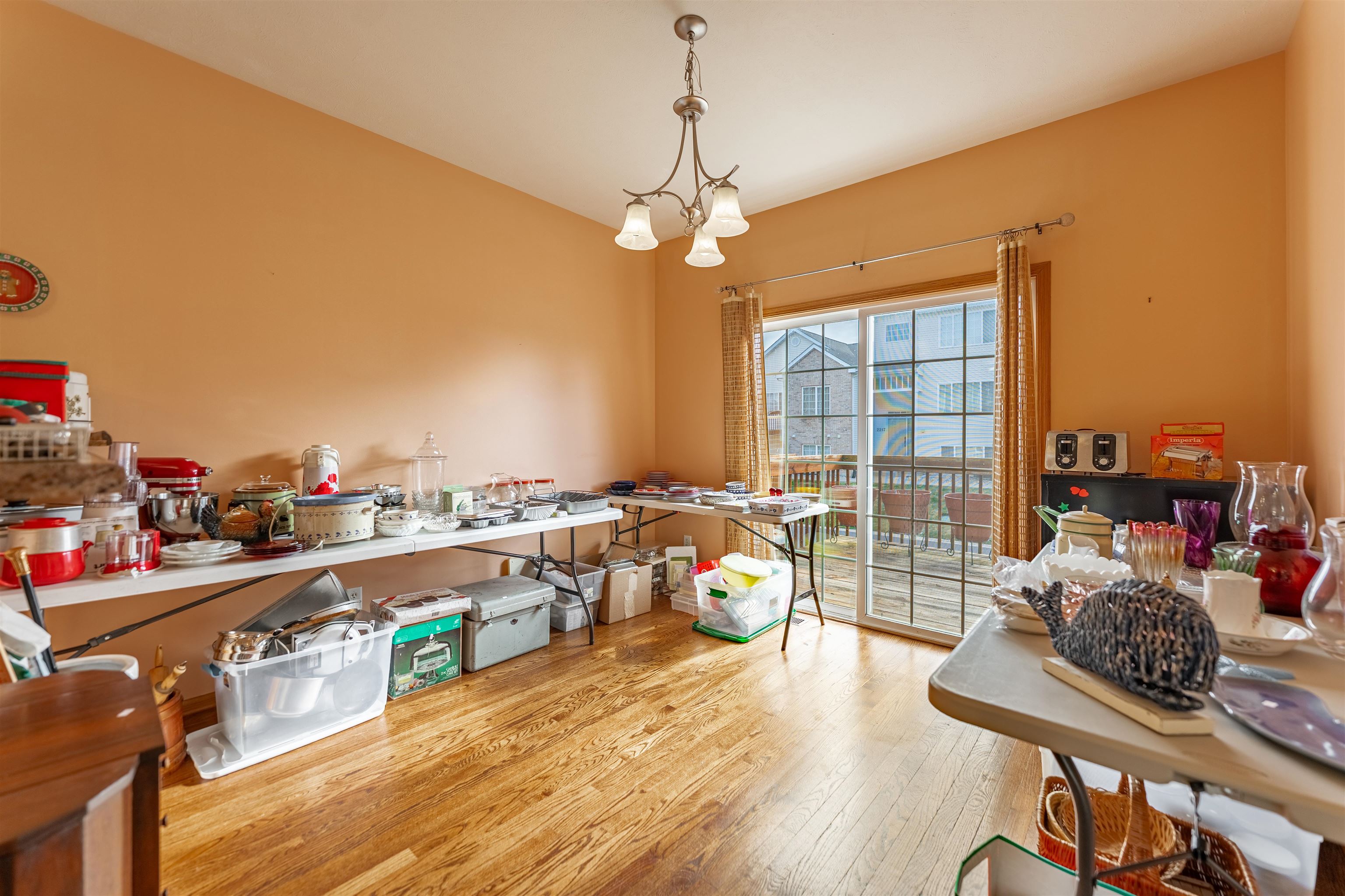 2155 Derby Lane Belvidere, IL 61008 - Photo 10 of 37 a very nice looking room with many windows