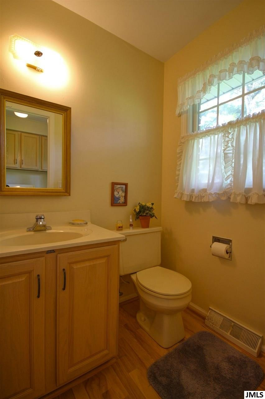 3020 Warwick Road Jackson, MI 49203 - Photo 28 of 31 Photo 28