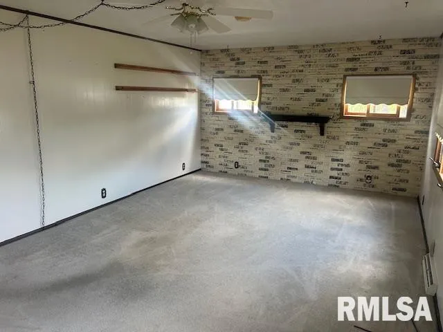 $75,000 | 403 Oak Street, Kincaid, IL 62540