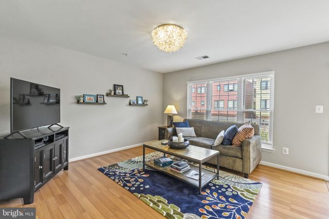 $650,000 | 497 Cameron Station Boulevard, Alexandria, VA 22304