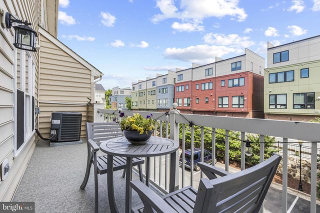 $650,000 | 497 Cameron Station Boulevard, Alexandria, VA 22304