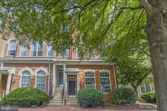 $650,000 | 497 Cameron Station Boulevard, Alexandria, VA 22304