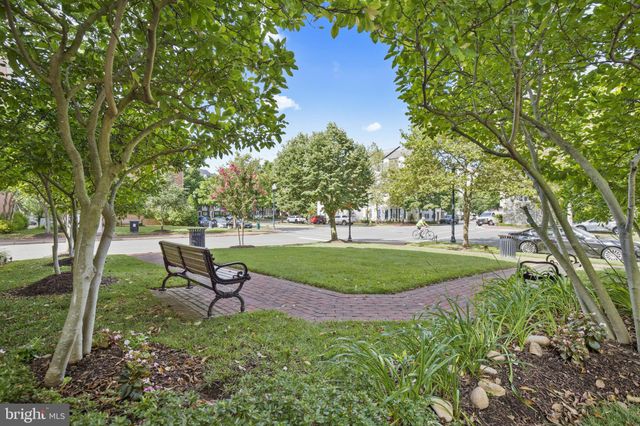 $650,000 | 497 Cameron Station Boulevard, Alexandria, VA 22304