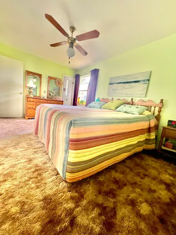 a bed room with a bed