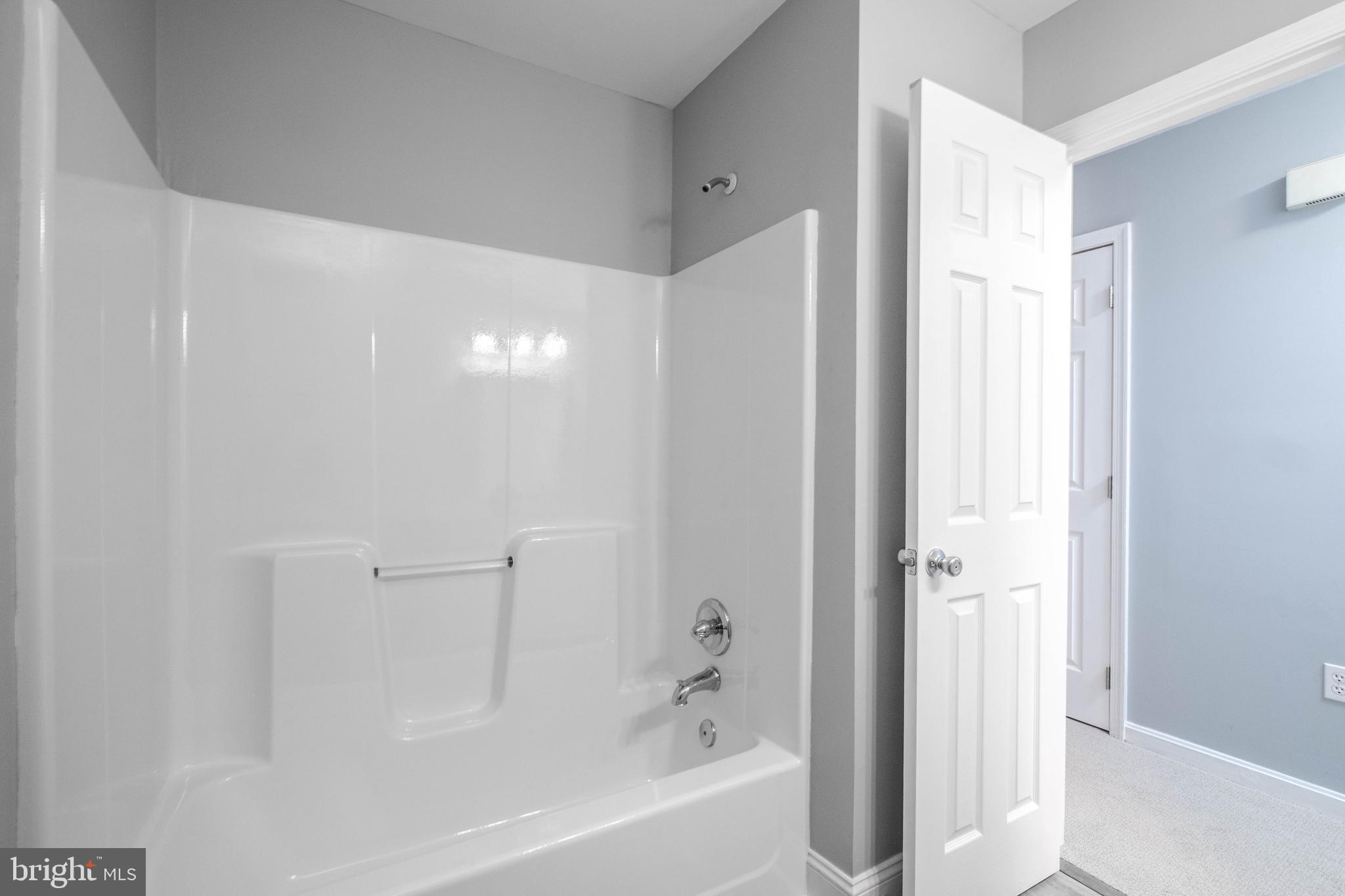 4249 Freezeland Road Linden, VA 22642 - Photo 24 of 54 Hall bathroom