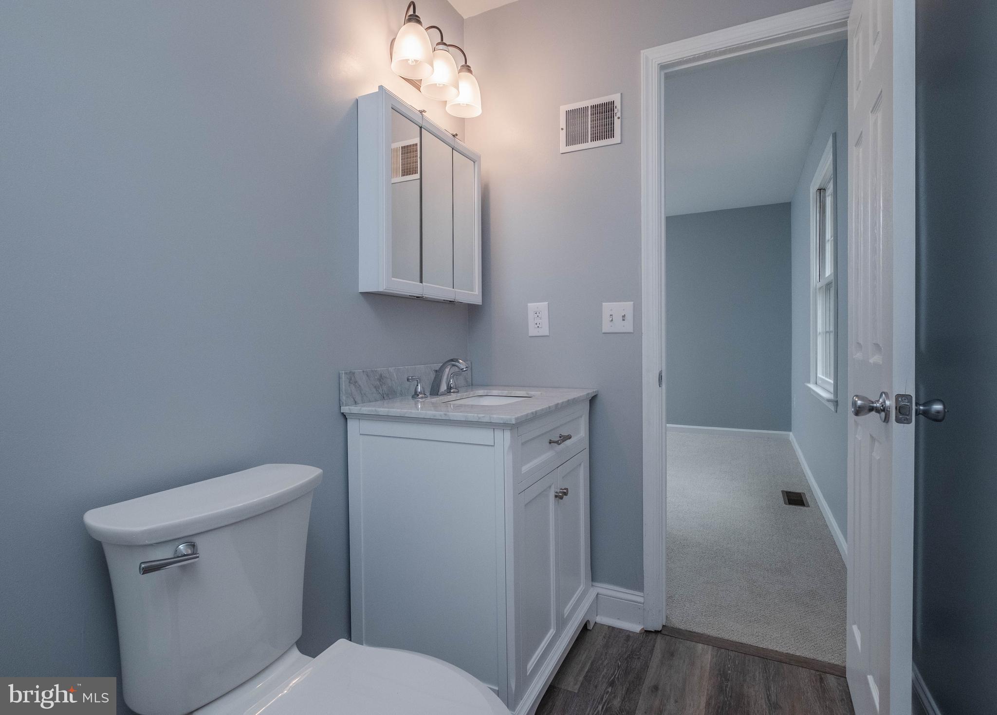 4249 Freezeland Road Linden, VA 22642 - Photo 32 of 54 Master bath
