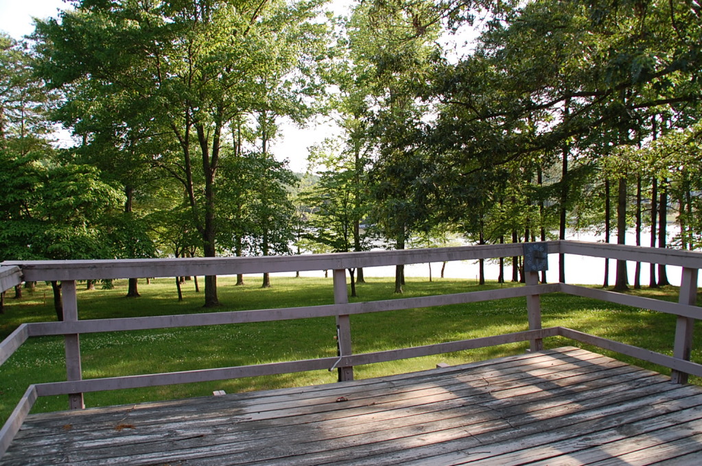 670 Periwinkle Road Moneta, VA 24121 - Photo 22 of 27 Deck on lakeside