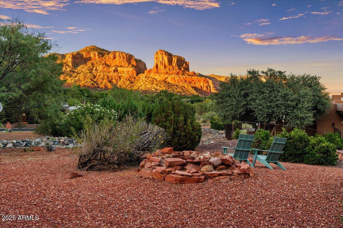 105 Sun Up Ranch Road Sedona, AZ 86351 - Photo 49 of 55 Front Yard Seating