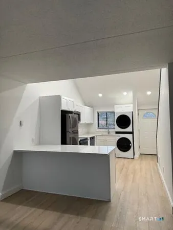 $2,561 | 38 B Putnam Green, Unit T, Greenwich, CT 06830