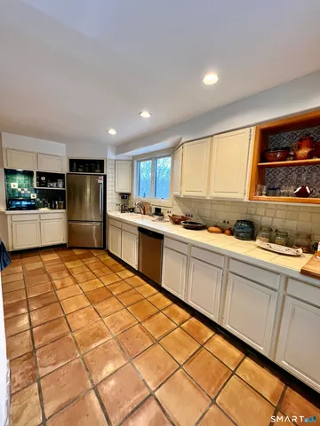 $2,500 | 290 Cliffside Drive, Torrington, CT 06790