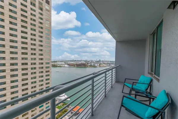 $449,500 | 335 South Biscayne Boulevard, Unit 2402, Miami, FL 33131