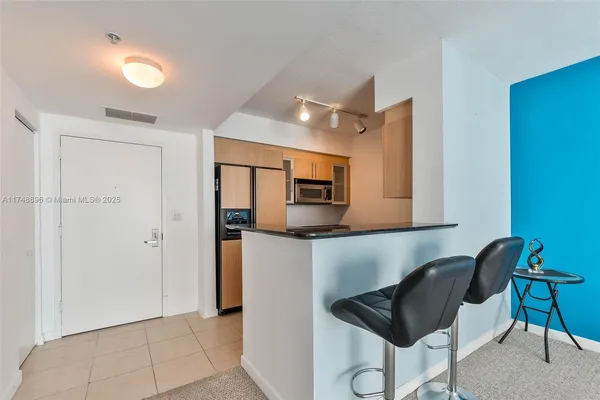 $449,500 | 335 South Biscayne Boulevard, Unit 2402, Miami, FL 33131