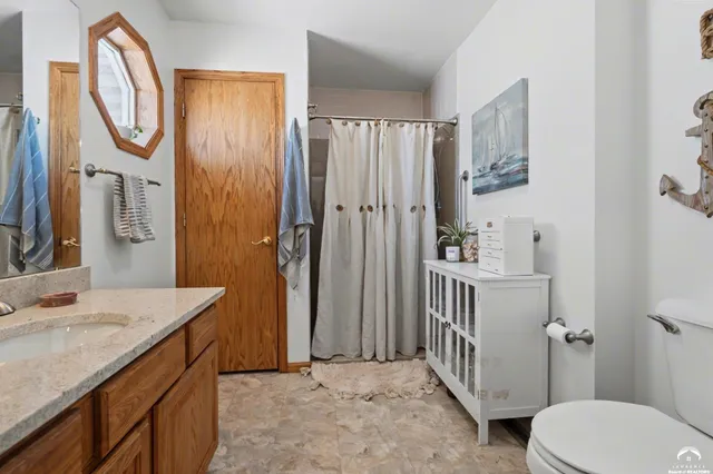 $389,000 | 1298 East 250 Road, Berryton, KS 66409