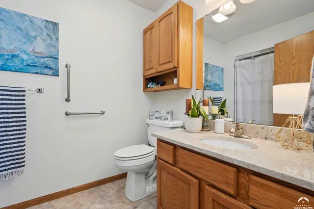 $389,000 | 1298 East 250 Road, Berryton, KS 66409