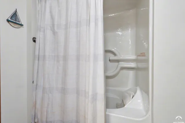 $389,000 | 1298 East 250 Road, Berryton, KS 66409