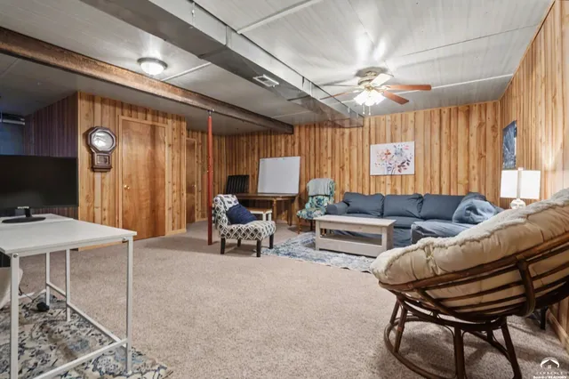 $389,000 | 1298 East 250 Road, Berryton, KS 66409