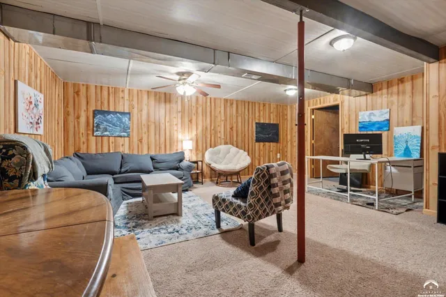 $389,000 | 1298 East 250 Road, Berryton, KS 66409