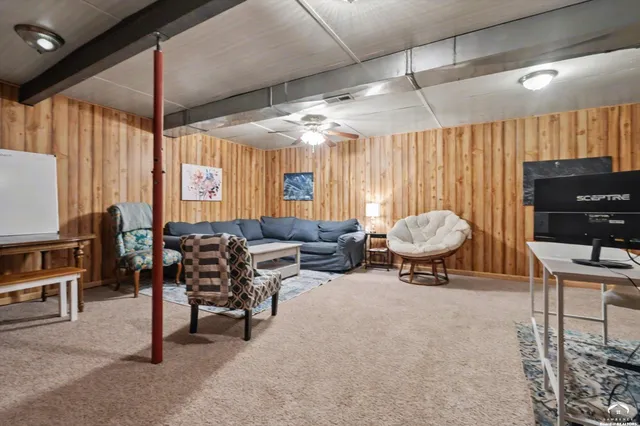 $389,000 | 1298 East 250 Road, Berryton, KS 66409