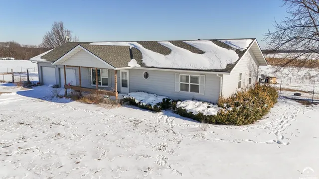 $389,000 | 1298 East 250 Road, Berryton, KS 66409