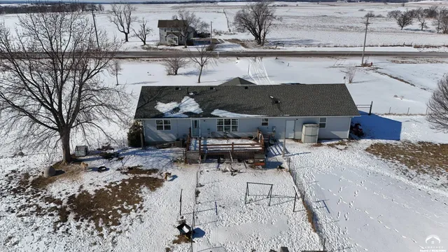 $389,000 | 1298 East 250 Road, Berryton, KS 66409