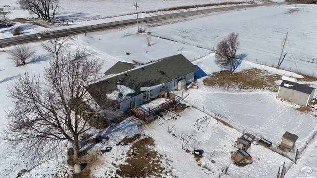 $389,000 | 1298 East 250 Road, Berryton, KS 66409