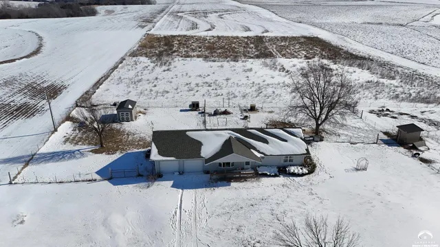 $389,000 | 1298 East 250 Road, Berryton, KS 66409