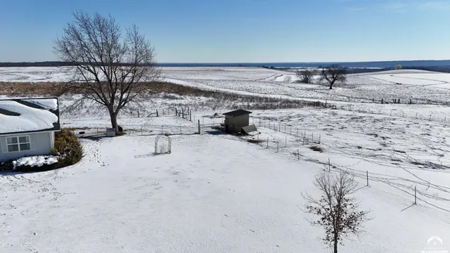 $389,000 | 1298 East 250 Road, Berryton, KS 66409