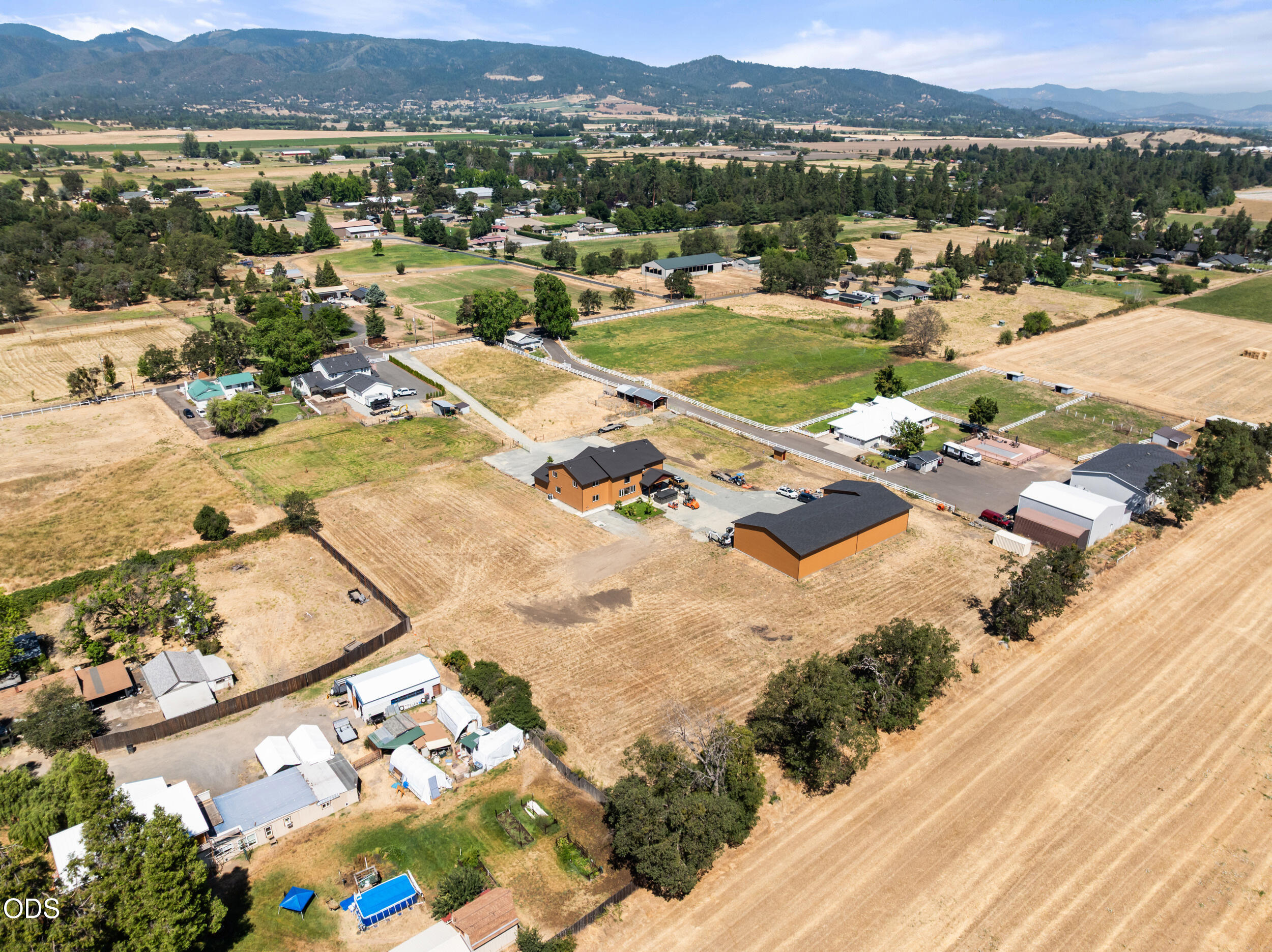1213 Casino Road Medford, OR 97501 - Photo 70 of 77