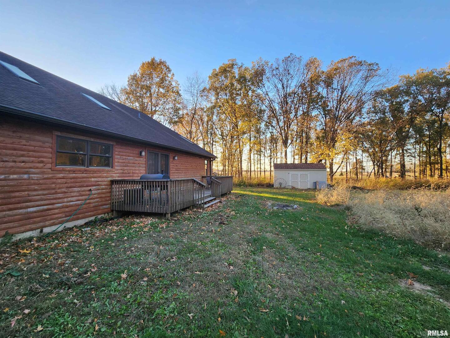 253 Ween Road De Soto, IL 62924 - Photo 39 of 56 a view of a backyard with a house