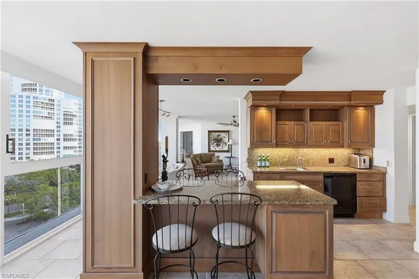 $2,796,000 | 4041 Gulf Shore Boulevard North, Unit 1007, Naples, FL 34103