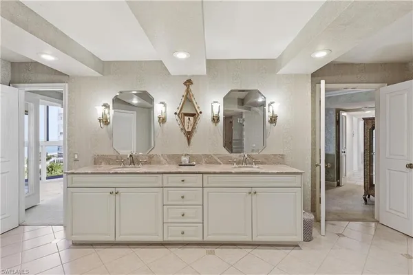 $2,796,000 | 4041 Gulf Shore Boulevard North, Unit 1007, Naples, FL 34103