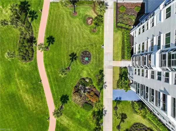 $2,796,000 | 4041 Gulf Shore Boulevard North, Unit 1007, Naples, FL 34103