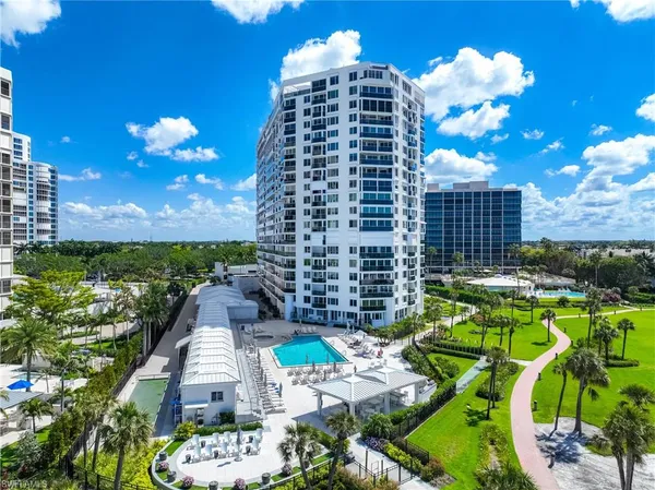 $2,796,000 | 4041 Gulf Shore Boulevard North, Unit 1007, Naples, FL 34103